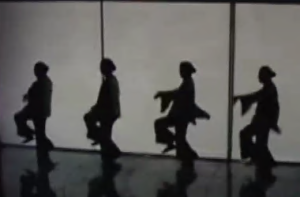 L1518大班舞蹈欣赏《快乐的皮影人》视频+教案+音乐+课件+反思-幼师资源库