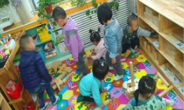 S0444小班社会《亲亲热热在一起》微课 视频+课件+教案+反思-幼师资源库