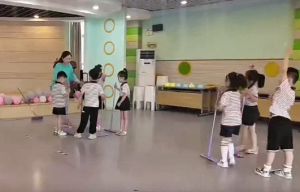 L1692大班体育《不倒森林》2024 视频+教案-幼师资源库